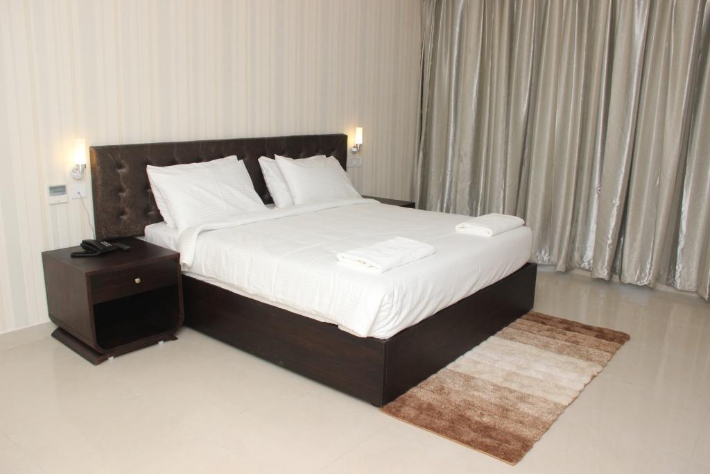 Parvathi Residency Hotel นาเกอร์โคอิล ภายนอก รูปภาพ